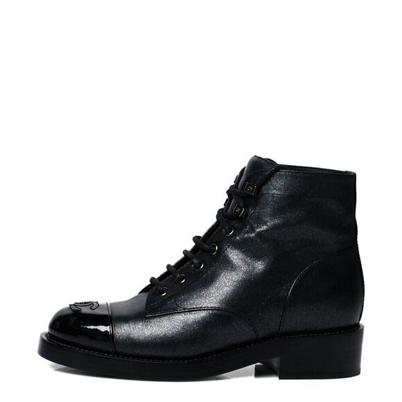 Chanel NIB Shiny Calfskin Leather Cap Toe CC Combat Boots 38 Black NEW - Picture 1 of 11